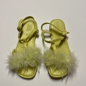 Zara Pastel Yellow Kid Sandals with Feathers